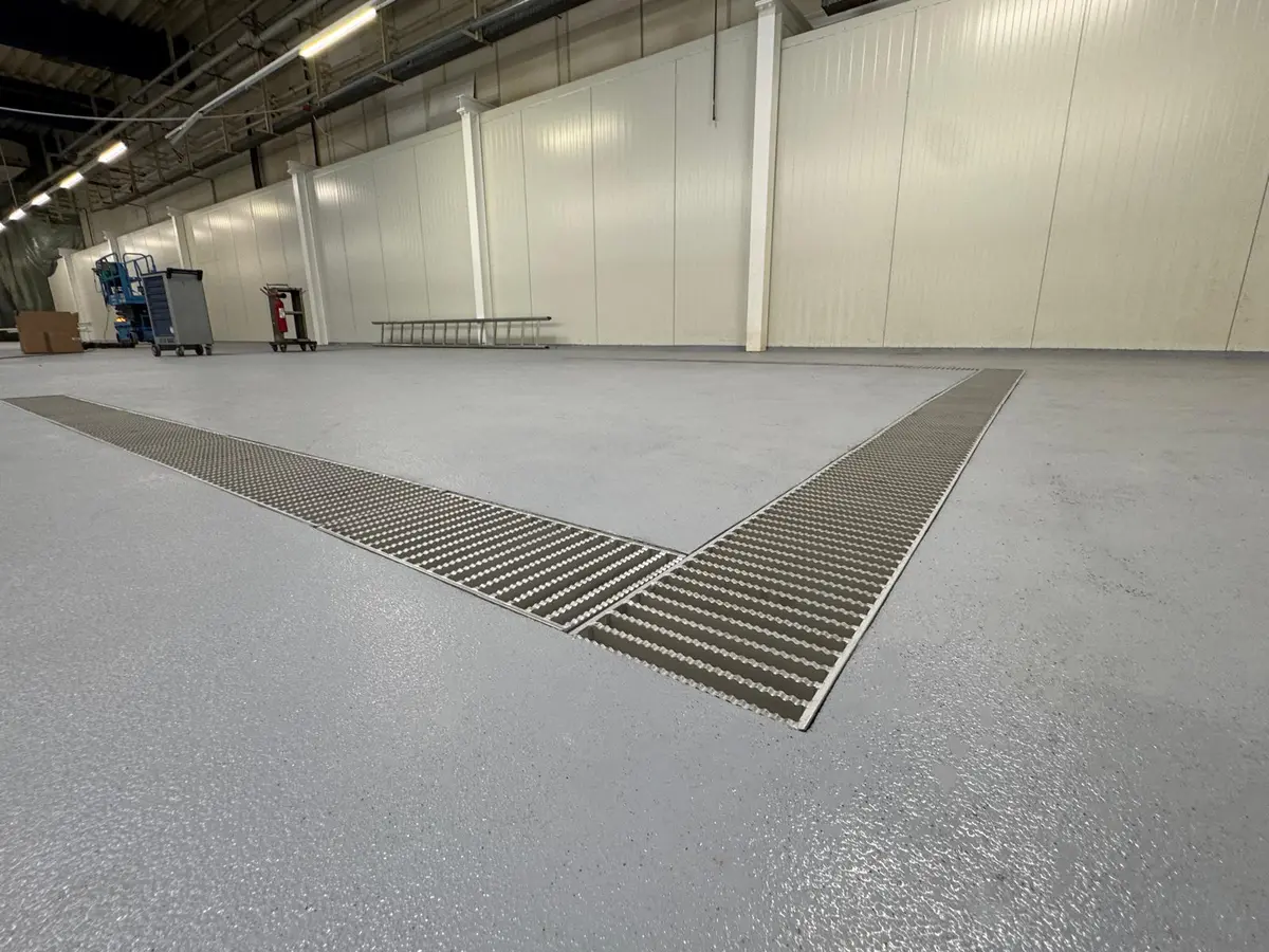 Drainage channel with a width of 300 mm and ladder grate cover in a pharmaceutical factory