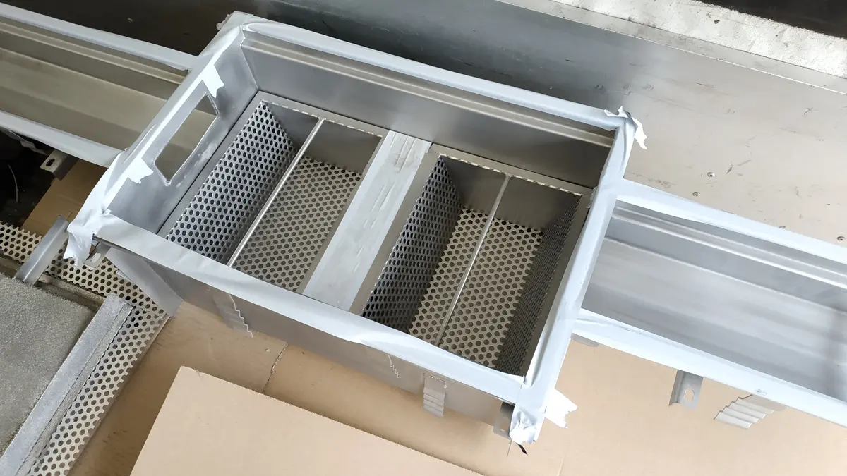 Stainless Steel Box Channel with Tank and Enlarged Sediment Basket
