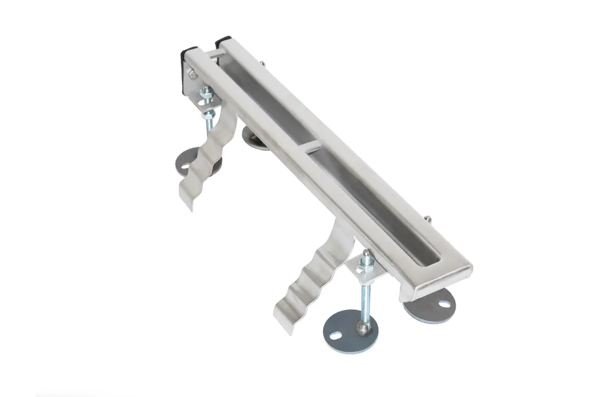Slot channel