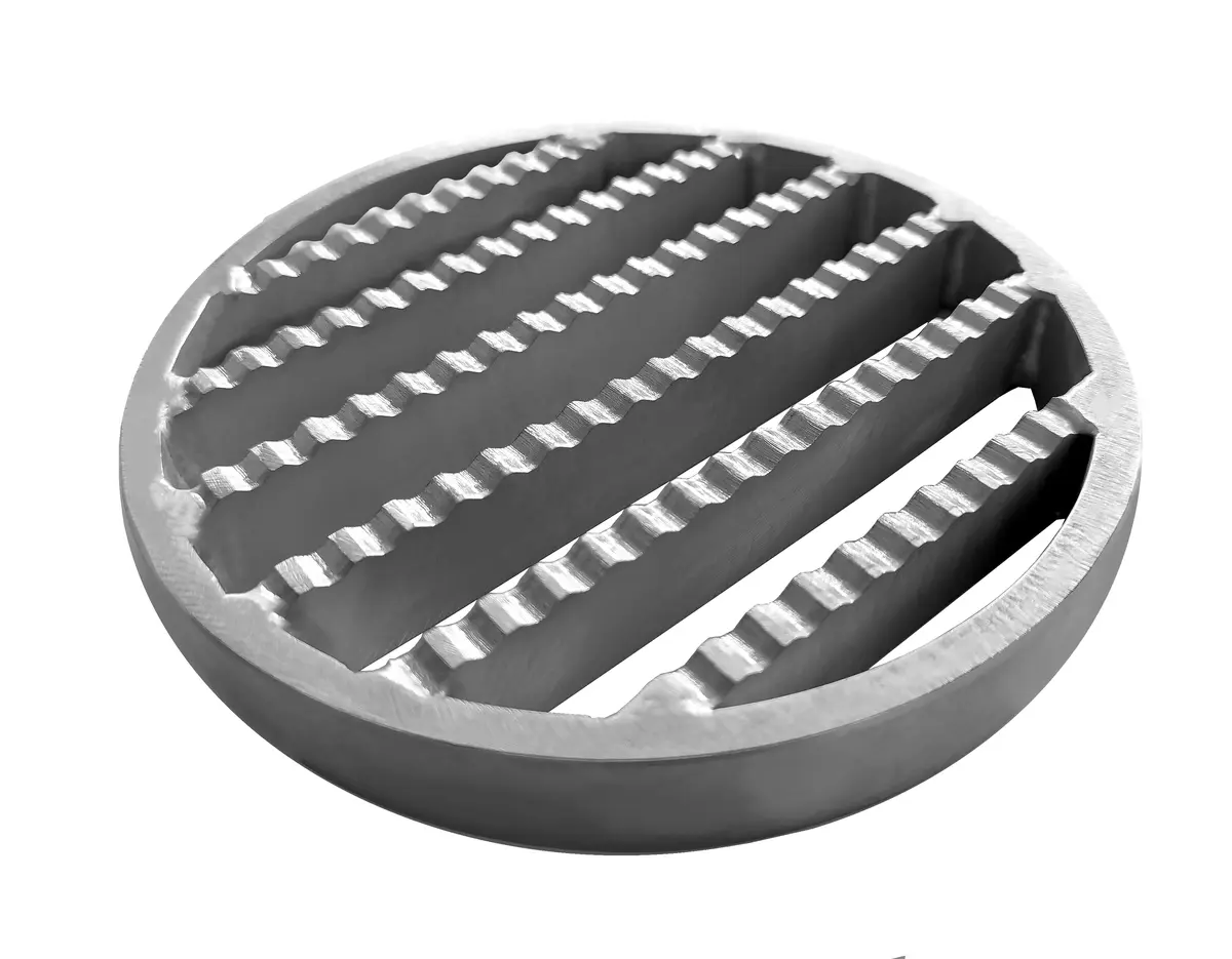 Round anti-slip manhole cover