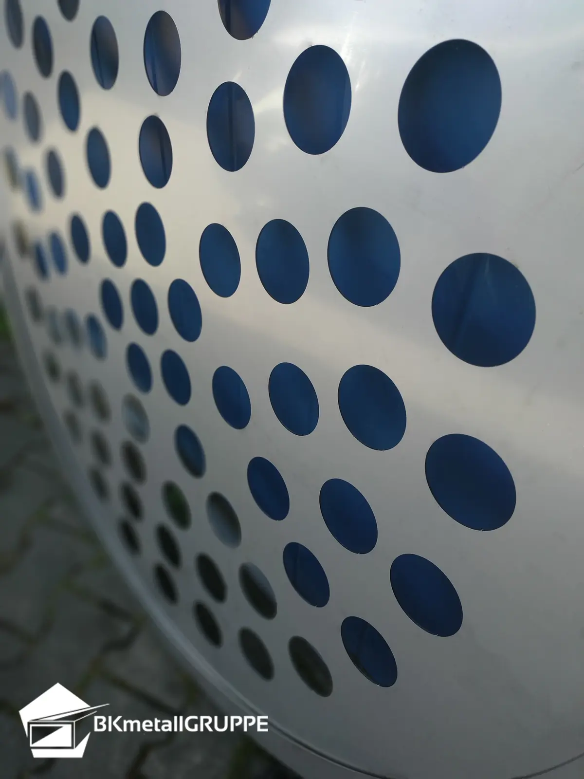 Laser-cut stainless steel elements