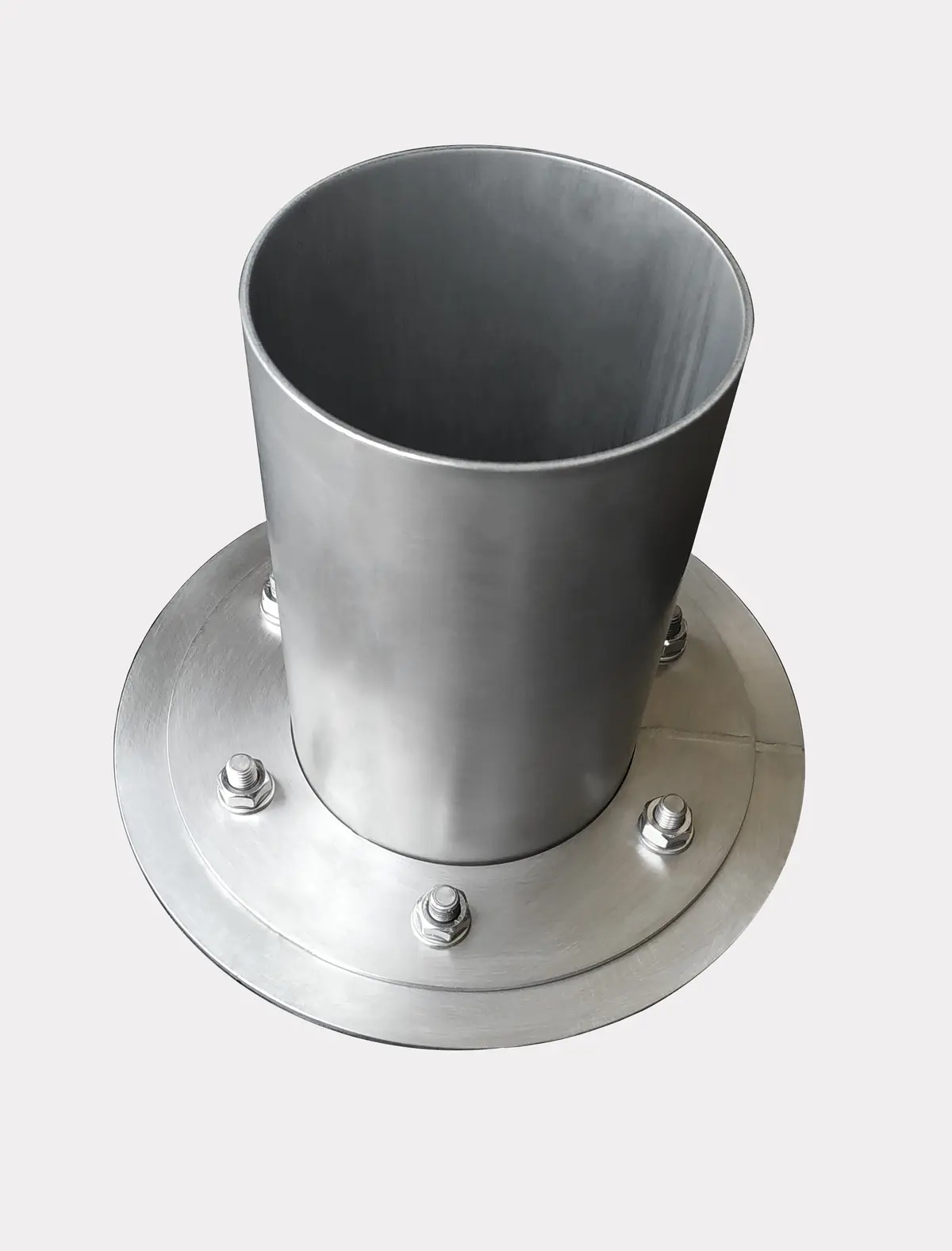 Round stainless steel wall penetration with sealing flange